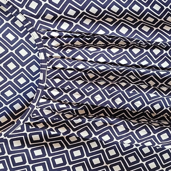 Loft Sleeveless Blouse - Picture 4 of 7